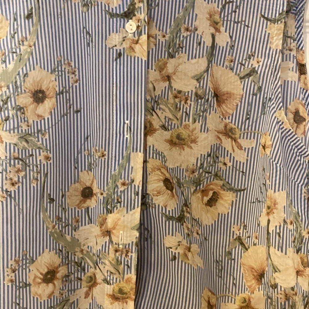 H&M Top - Picture 3 of 5